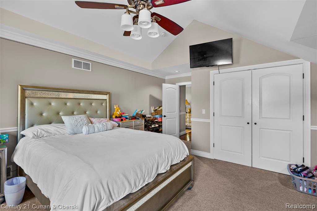 5984 Campus Drive, Dearborn Heights, MI 48127 — Photo 34