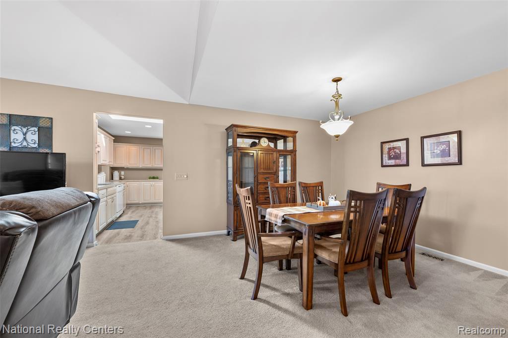 59321 Royal Oak Court, Washington, MI — Photo 8