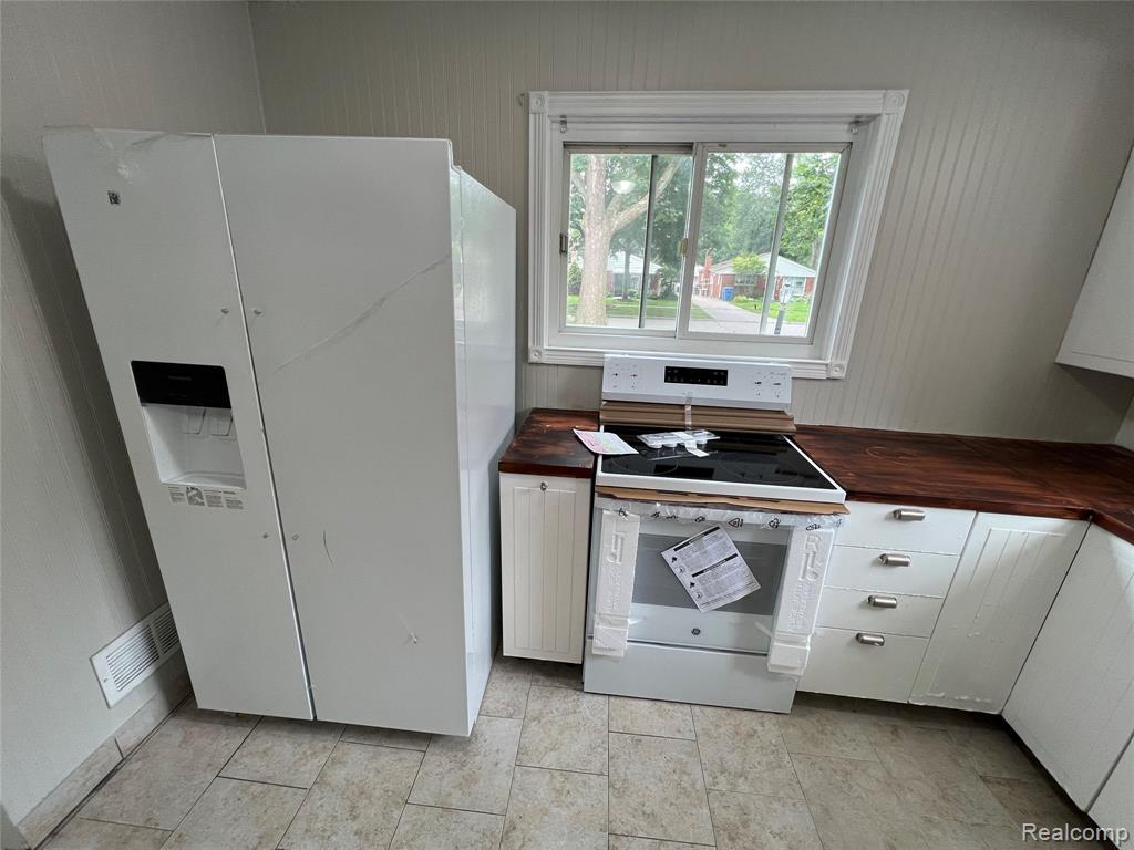 4696 Roosevelt Boulevard, Dearborn Heights, MI, 48125