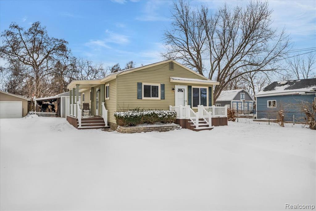 5151 Brobeck Street, Flint, MI 48532 — front exterior