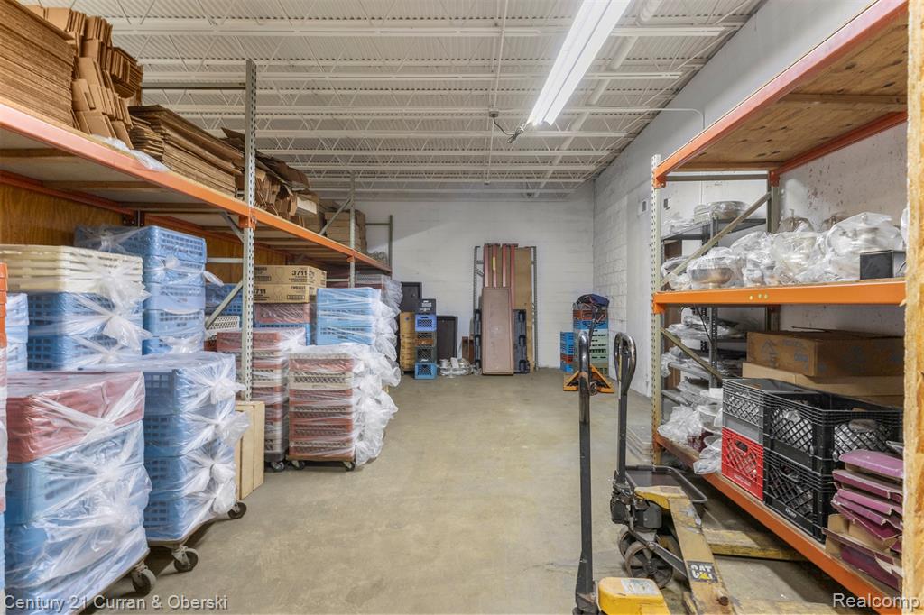 24134 W Warren Street, Dearborn Heights, MI 48127 — Photo 9