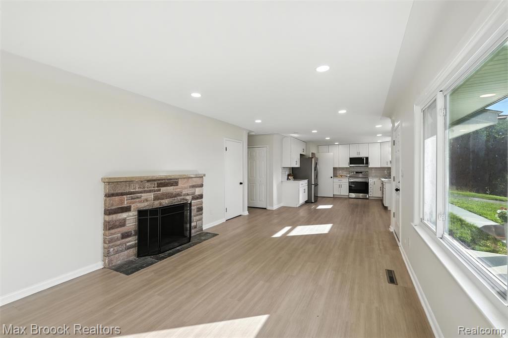 5561 Delmas Road, Clarkston, MI 48348 — Photo 3