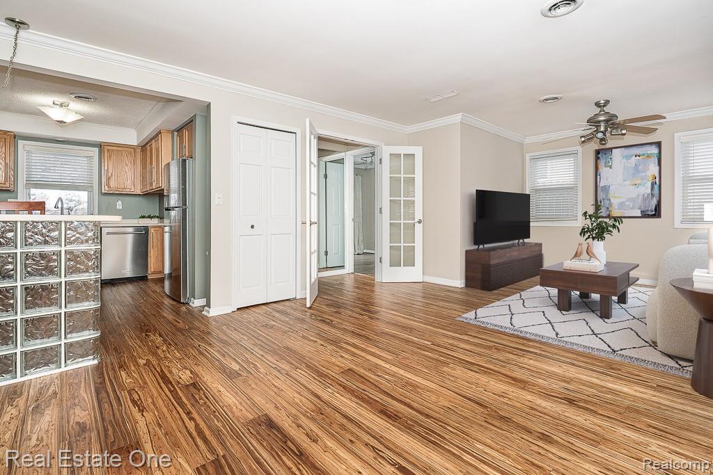 8955 Maplewood Avenue, Clarkston, MI 48348 — Photo 4