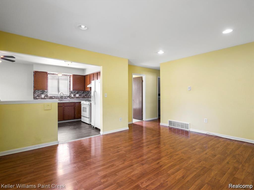 7450 GERALD, Warren, MI 48092 — Photo 2