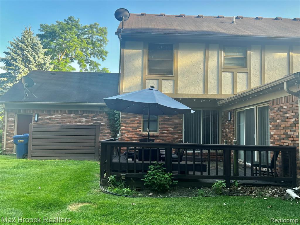 6330 Odessa Drive, West Bloomfield, MI 48324 — Photo 16