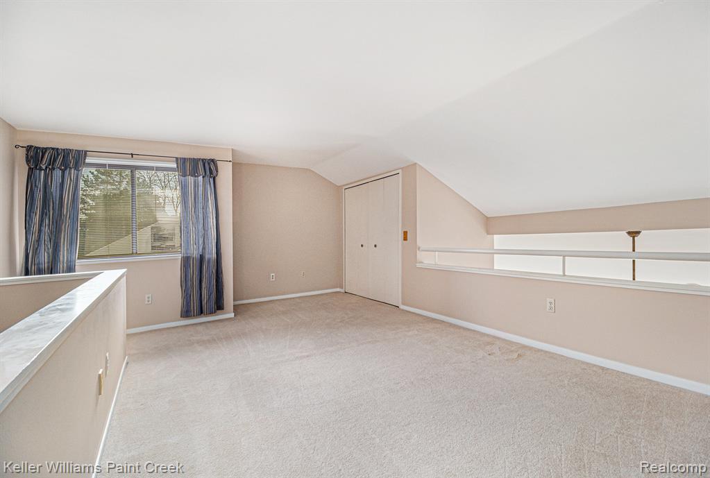 521 Oxford Court, Rochester Hills, MI 48307 — Photo 13