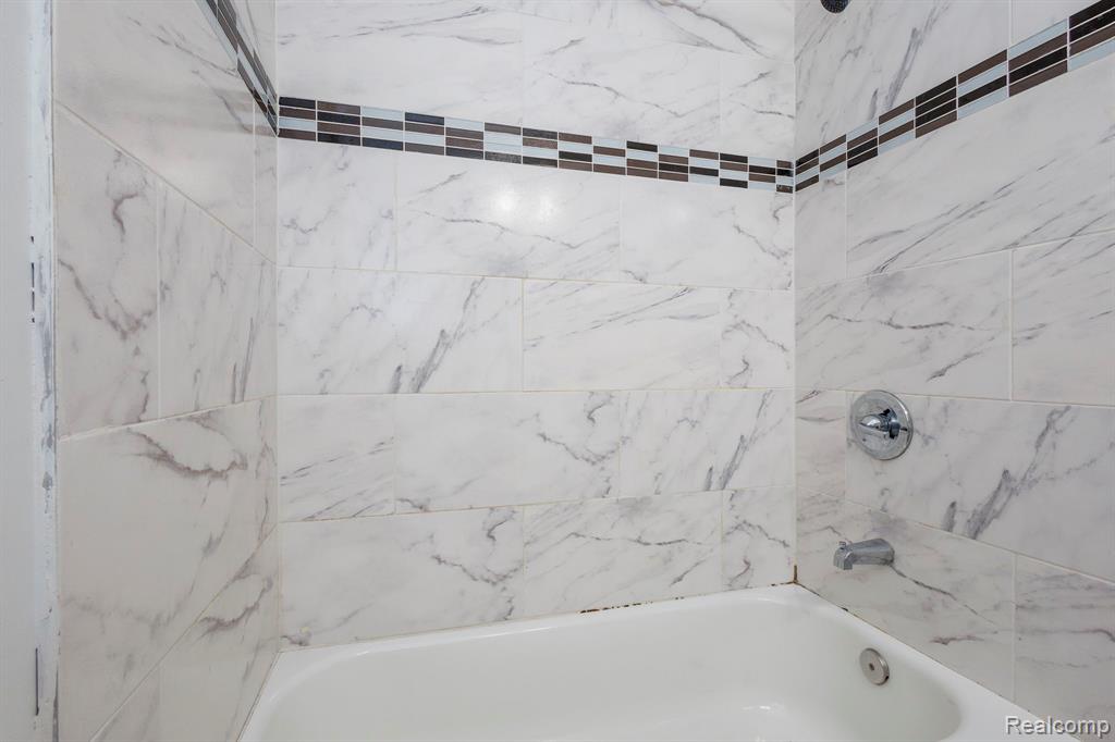 3974 Devonshire Road, Detroit, MI 48224 — Photo 13