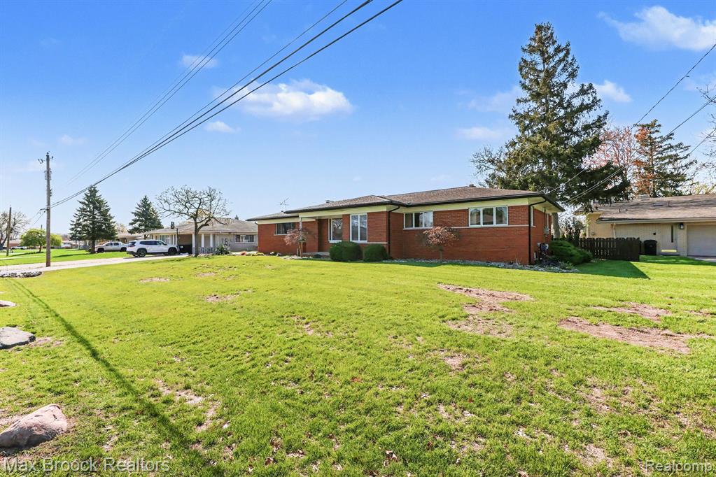 5030 Stellar Road, Shelby Twp, MI 48316 — Photo 3