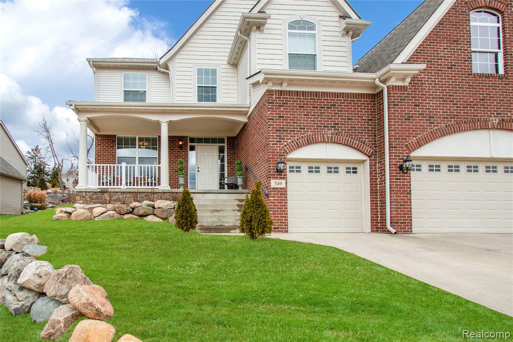 549 NAPA VALLEY DR, Milford, MI 48381 — front exterior