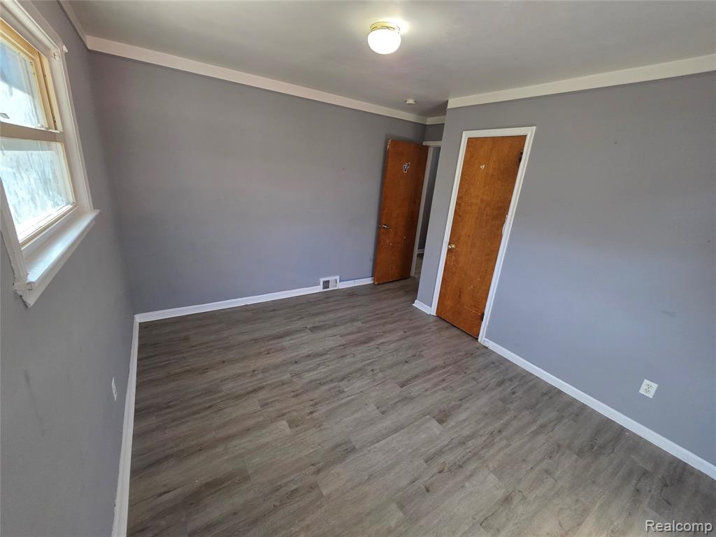 8960 Arnold Avenue, Redford, MI 48239 — Photo 12