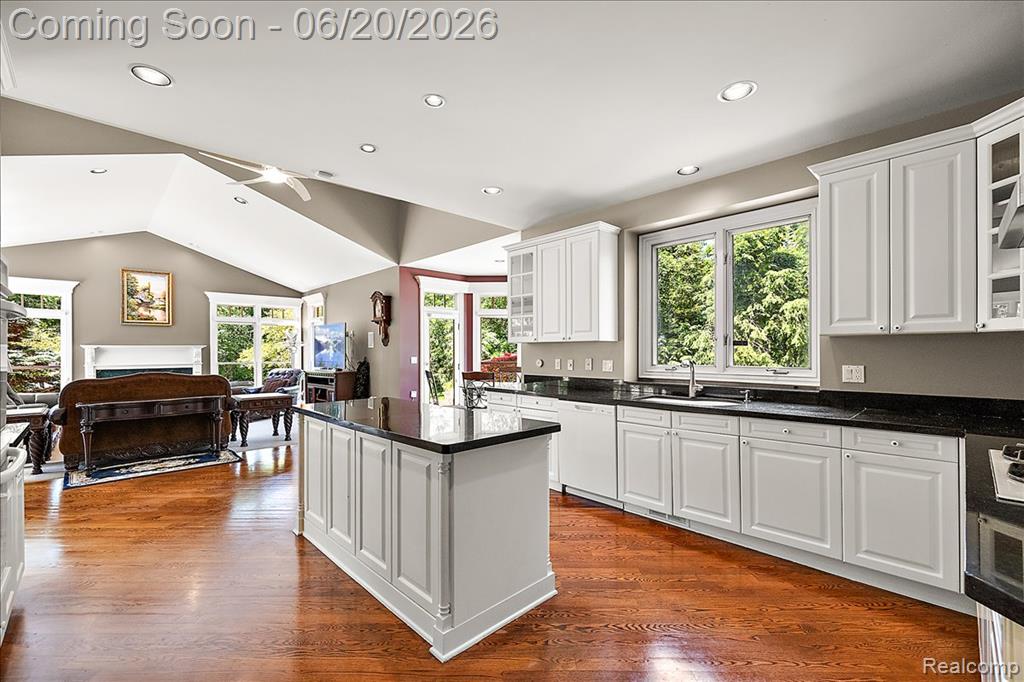 5022 Lone Pine Lane, Bloomfield Hills, MI 48302 — Photo 14