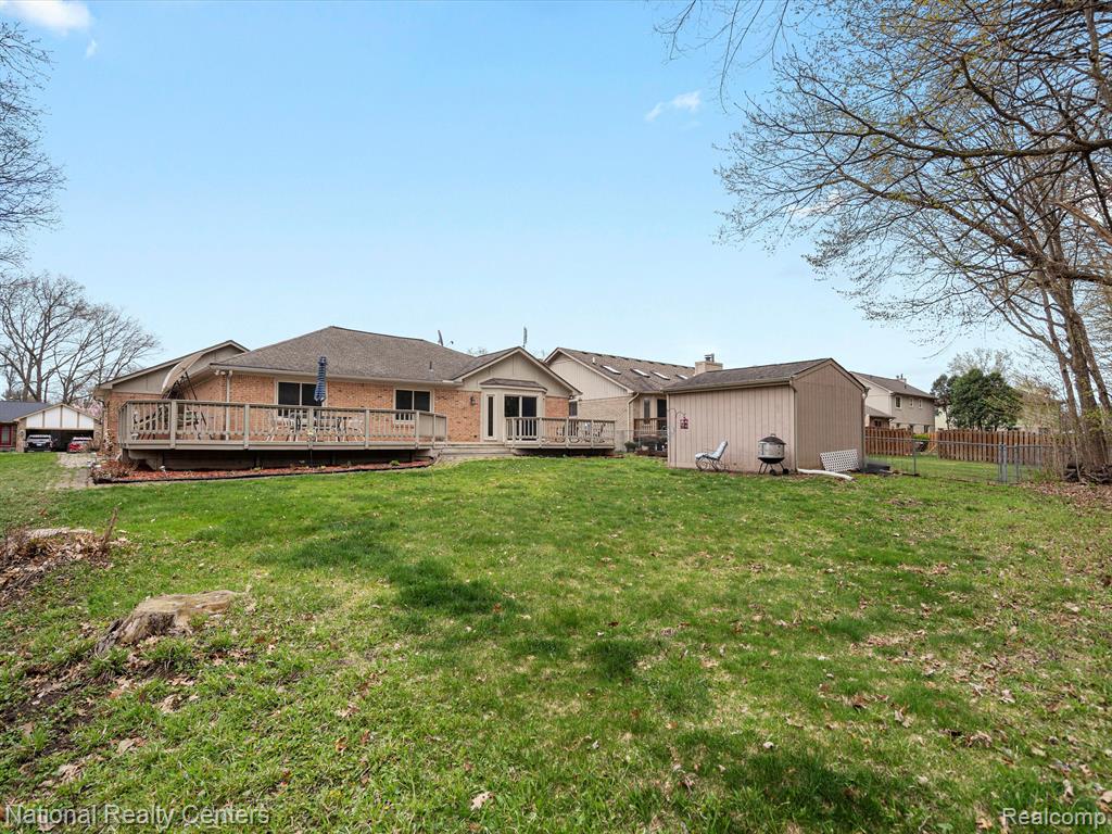 46369 SPRINGHILL Drive, Shelby Twp, MI 48317 — Photo 28
