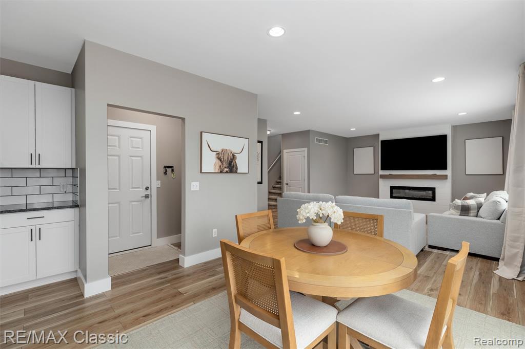 801 Kestrel Court, South Lyon, MI 48178 — Photo 18