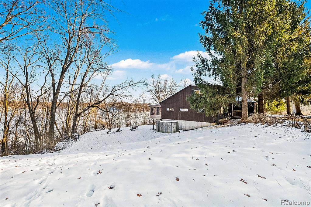 14325 Lakeshore Drive, Holly, MI 48442 — Photo 9