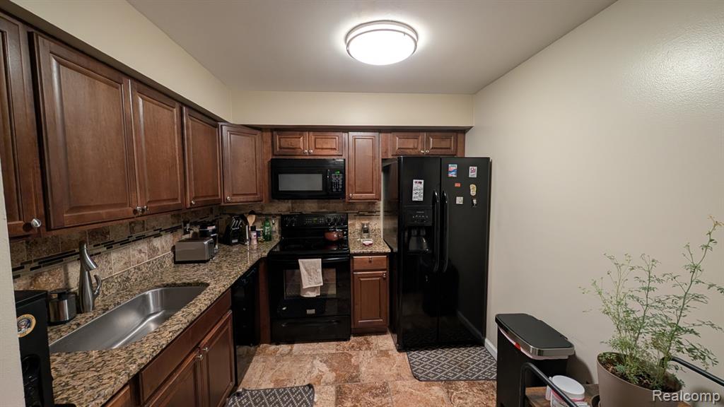 27181 Winchester Street, Brownstown, MI 48183 — Photo 11