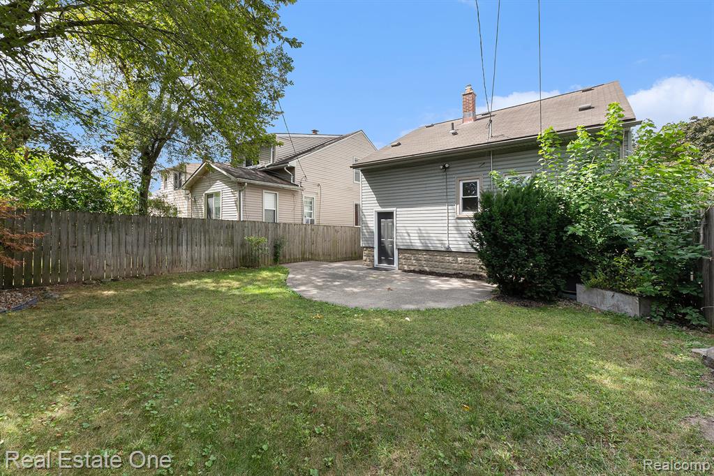 846 Flowerdale Street, Ferndale, MI 48220 — Photo 18
