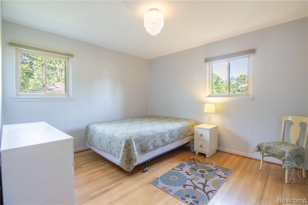 17058 W 13 Mile Road, Beverly Hills, MI 48025 — Photo 11