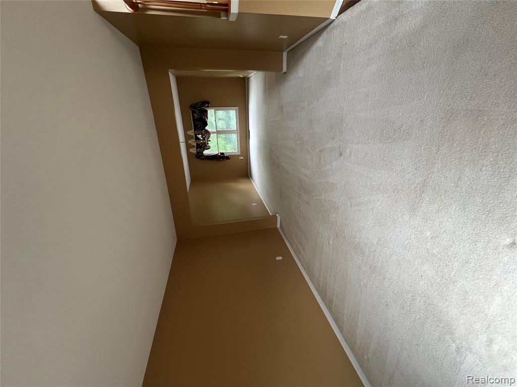 45475 Irvine Drive, Novi, MI — Photo 3