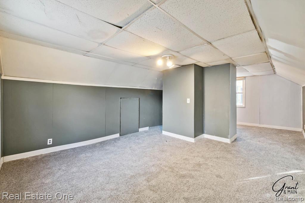19439 W Chicago Street, Detroit, MI 48228 — Photo 32