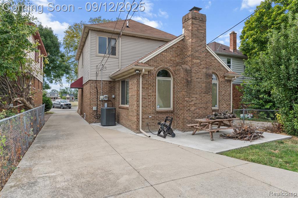 6422 Jonathon Street, Dearborn, MI 48126 — Photo 27