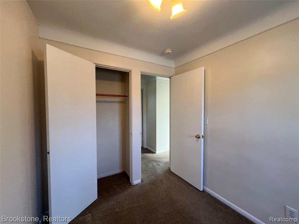 400 E Flint Street, Lake Orion, MI 48362 — Photo 20