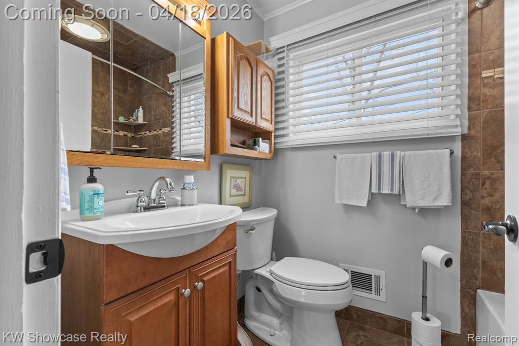 3478 Richmond Street, Waterford, MI 48328 — Photo 11