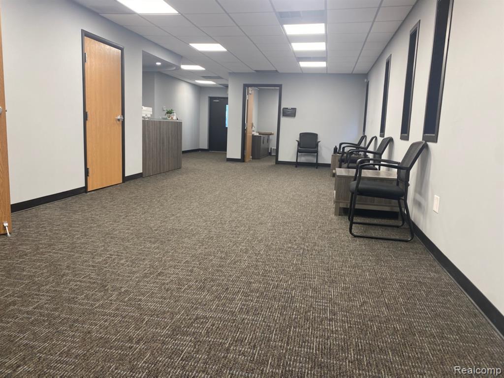 1213 N BALLENGER Highway, Flint, MI 48504 — Photo 9