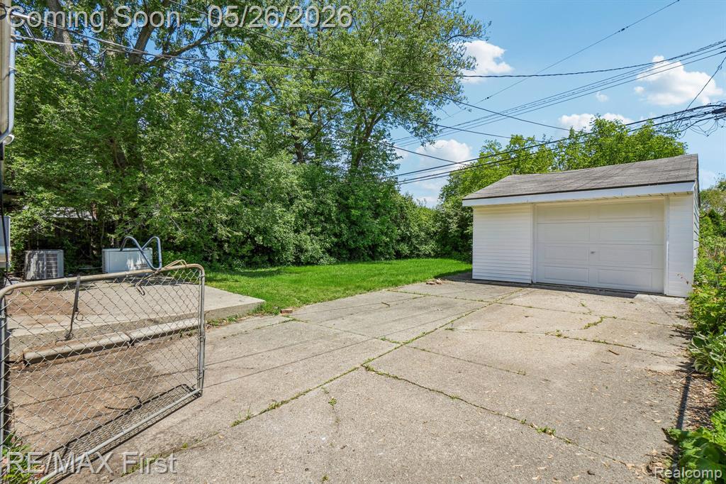29636 Spoon Avenue, Madison Heights, MI 48071 — Photo 27