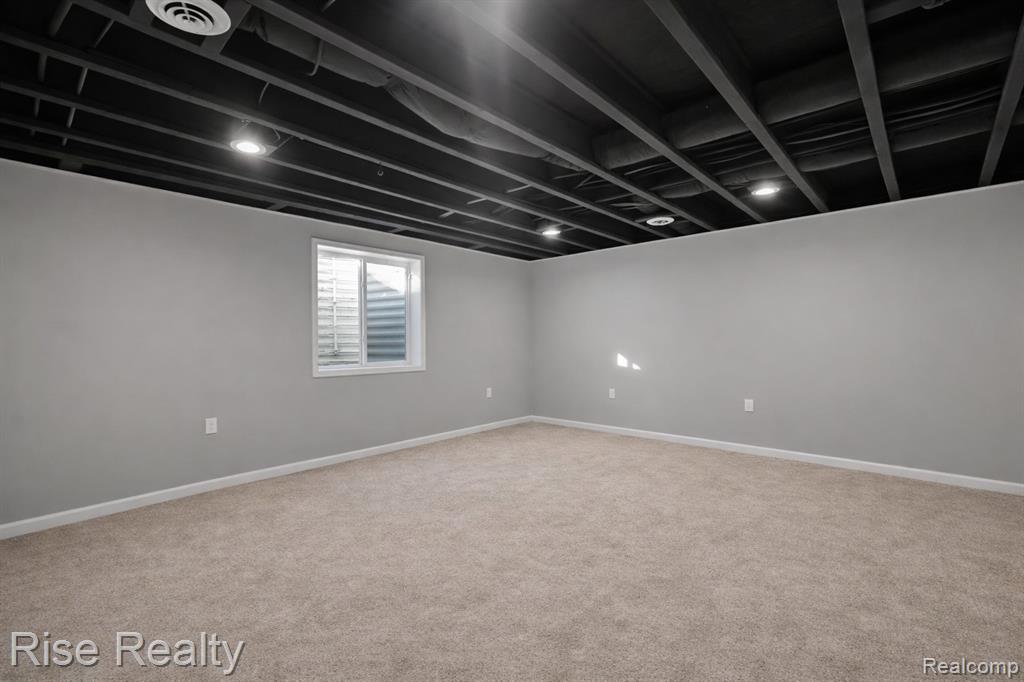 2027 Stillwater Drive, Davison, MI 48423 — Photo 33