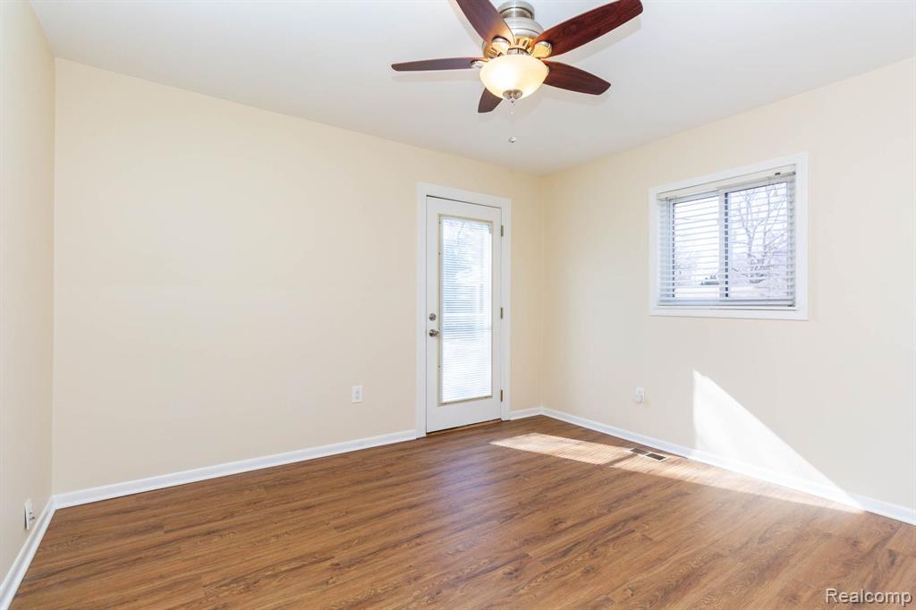 8850 Janis Street, Shelby Twp, MI 48317 — Photo 16