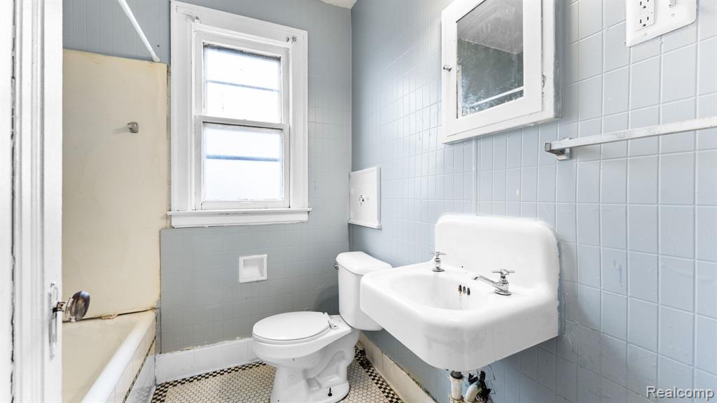 5305 Newport Street, Detroit, MI 48213 — Photo 6