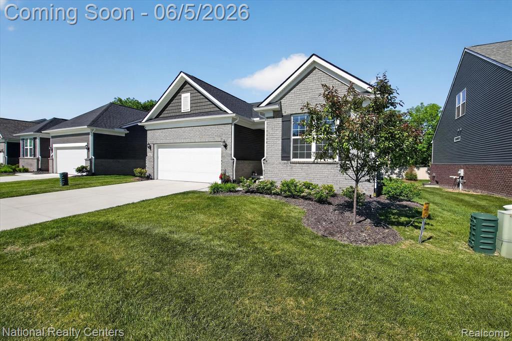 38681 Chasewood Court, Farmington, MI 48335 — Photo 2