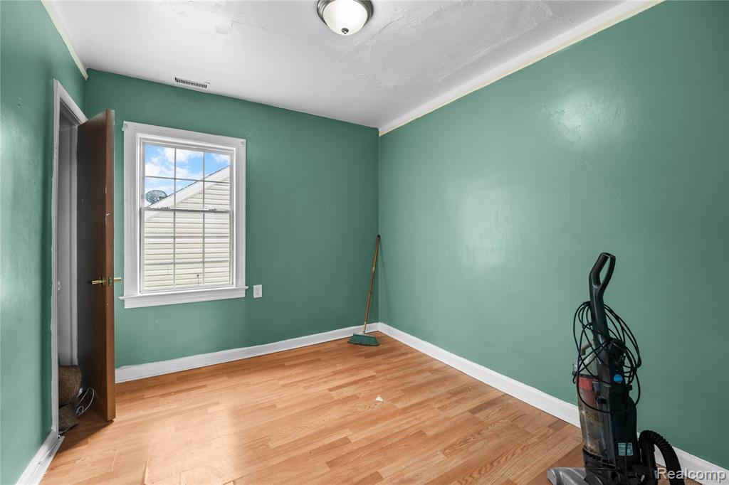 6886 Grandville Avenue, Detroit, MI 48228 — Photo 7