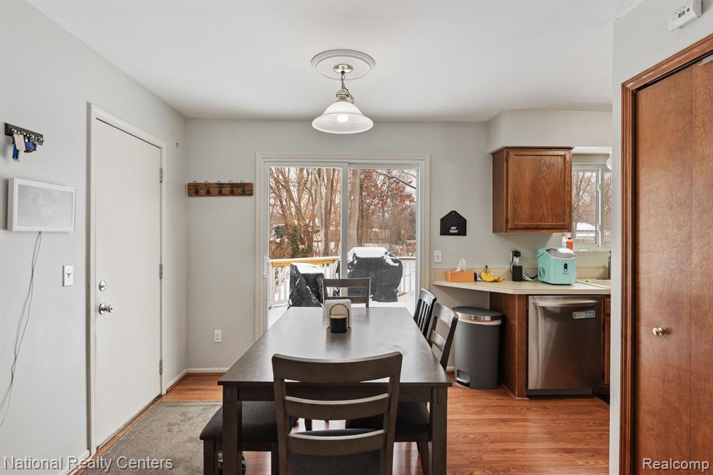 2590 AVERY Court, Wolverine Lake, MI 48390 — Photo 6