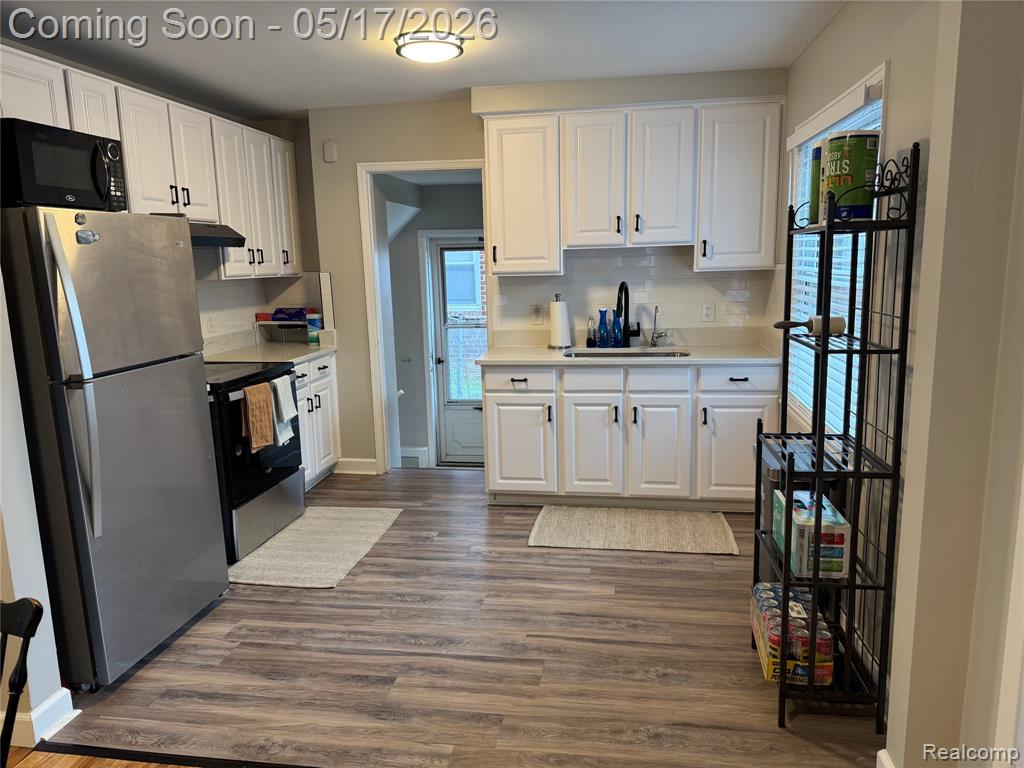 19242 Raymond Street, Grosse Pointe Woods, MI 48236 — Photo 5
