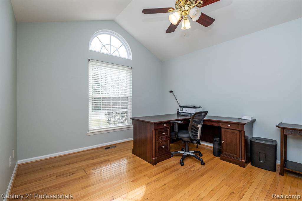 3901 Arbor Drive, Auburn Hills, MI 48326 — Photo 7