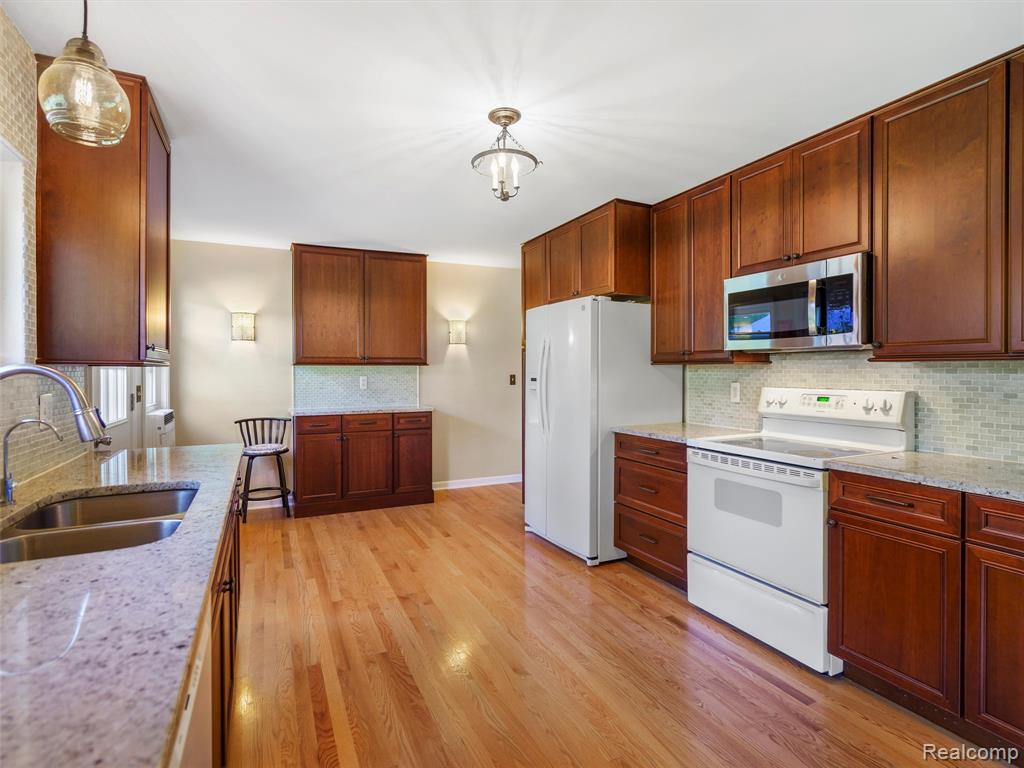 1400 W Predmore Road, Oakland, MI — Photo 10