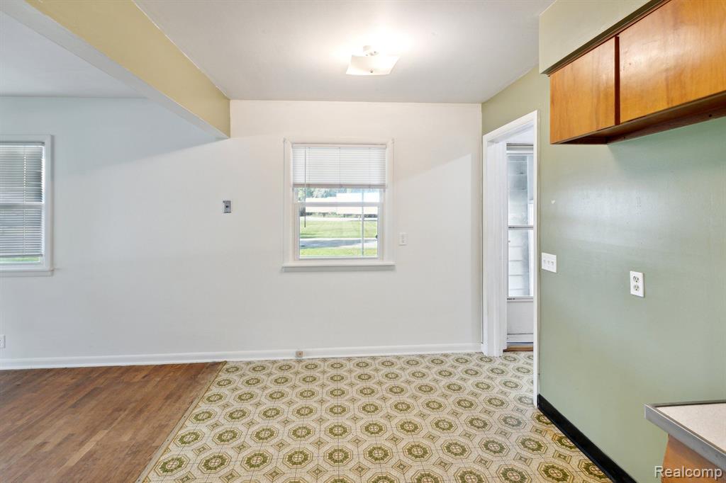 801 JACKSON Street, Eaton Rapids, MI 48827 — Photo 6