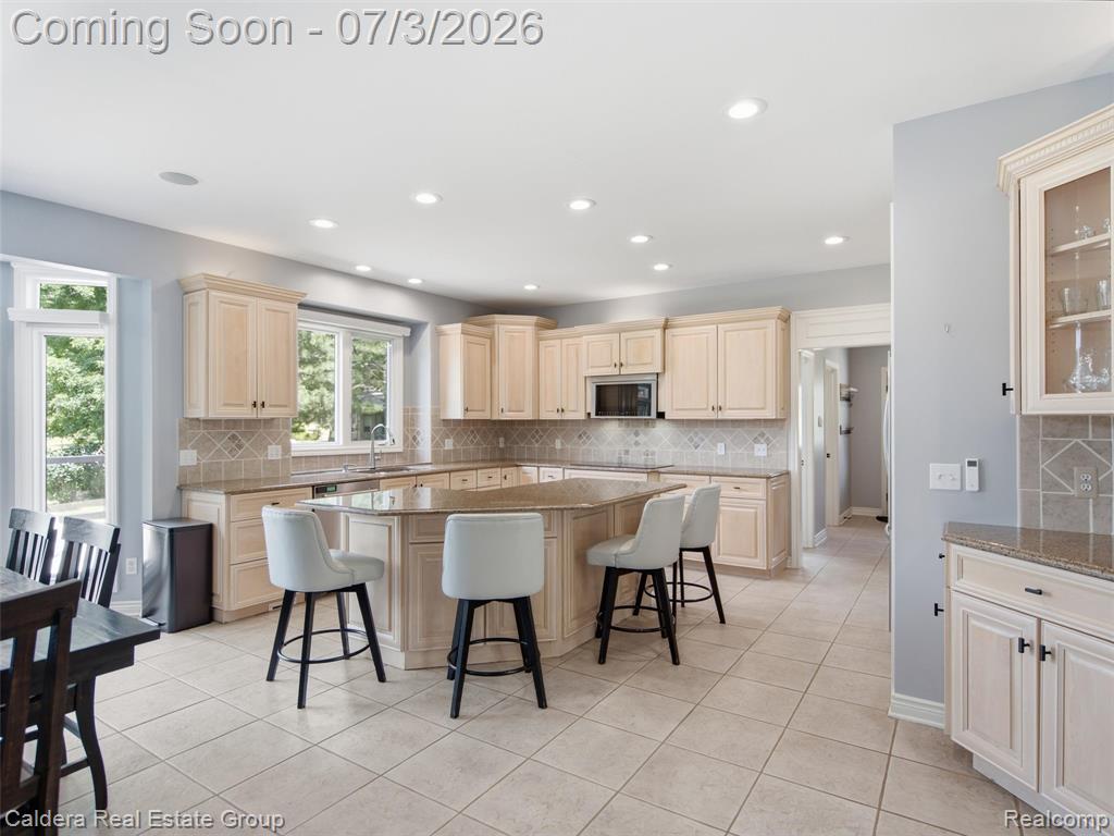 56015 Parkview Drive, Utica, MI 48316 — Photo 30