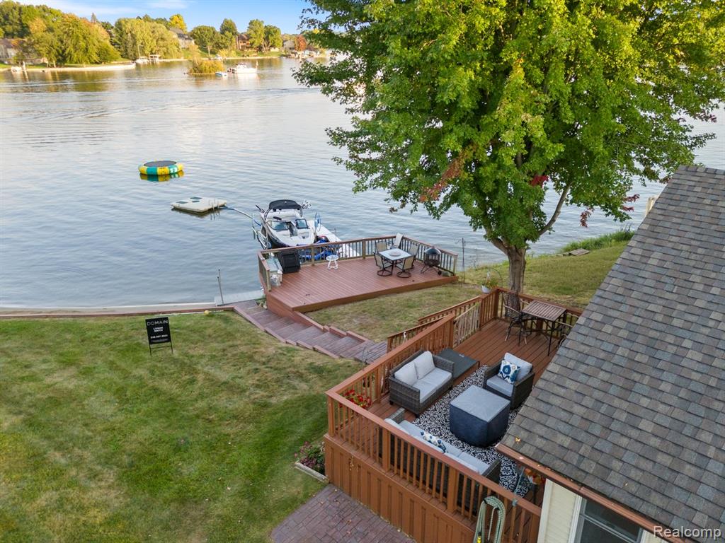 8437 WOODLAND SHORE Drive, Brighton, MI 48114 — Photo 10