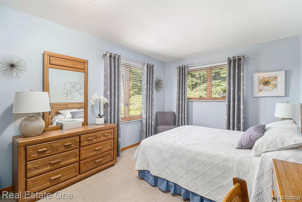 8323 FAWN VALLEY Drive, Clarkston, MI 48348 — Photo 21