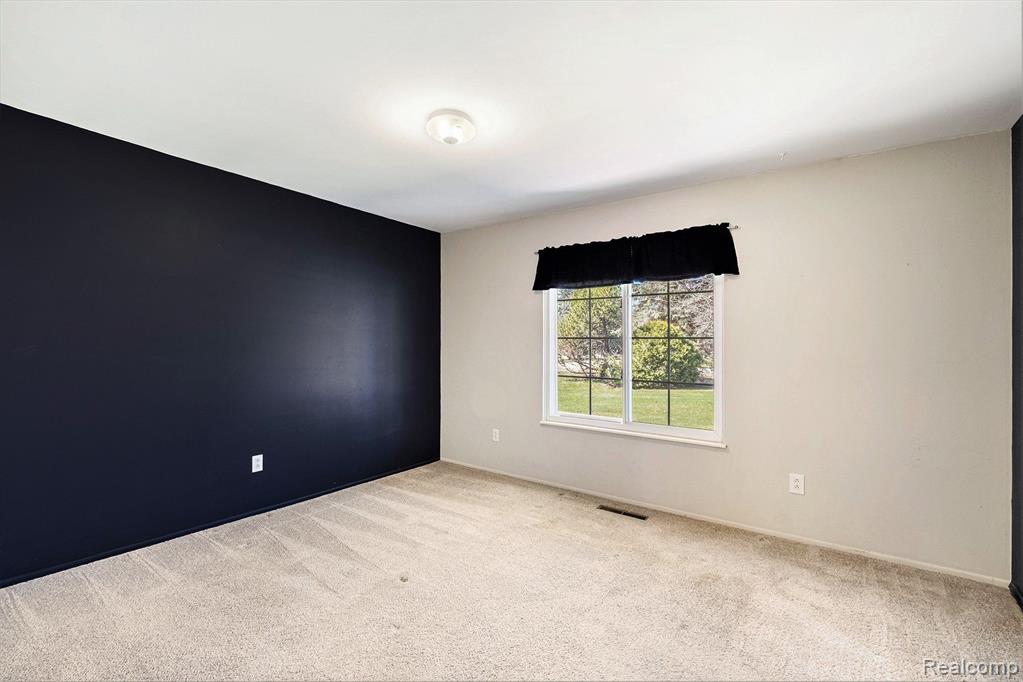 5537 VASSAR Road, Grand Blanc, MI 48439 — Photo 15