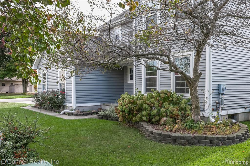 955 Covington, Marysville, MI 48040 — Photo 31