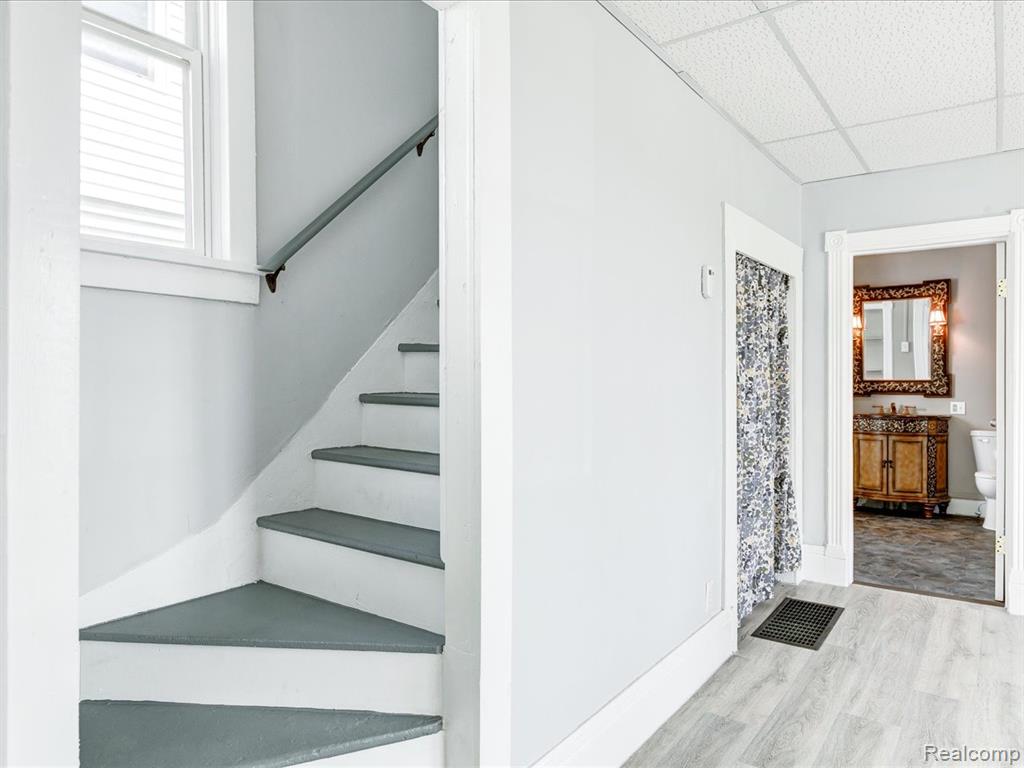 718 Superior Street, Port Huron, MI 48060 — Photo 17