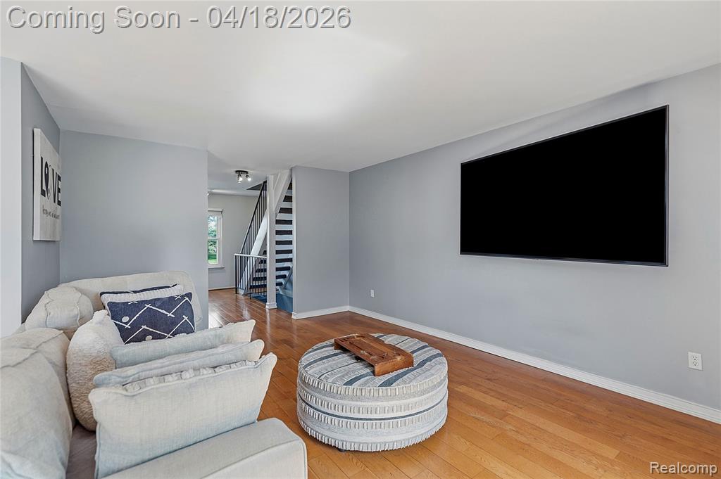 37816 Charter Oaks Boulevard, Clinton Twp, MI 48036 — Photo 4