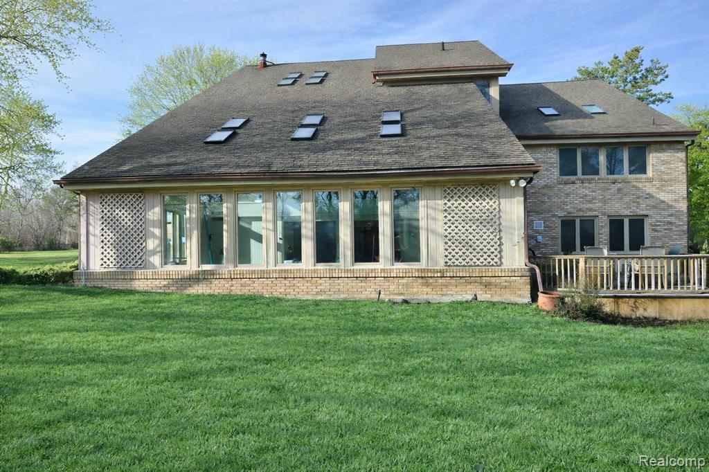 5106 Deer Run Circle, Orchard Lake Village, MI 48323 — Photo 26
