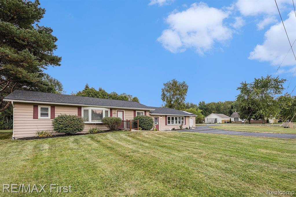 4010 PARKER Road, Fort Gratiot, MI 48059 — Photo 4