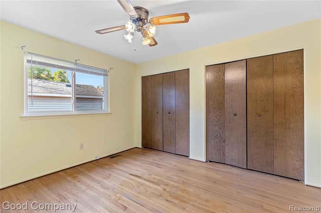 22048 Hampton Court, Woodhaven, MI 48183 — Photo 17