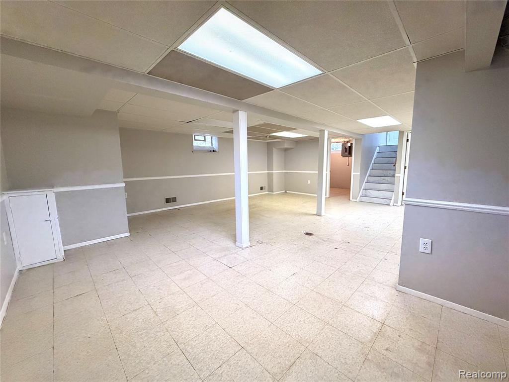 18235 Tracey Street, Detroit, MI 48235 — Photo 46