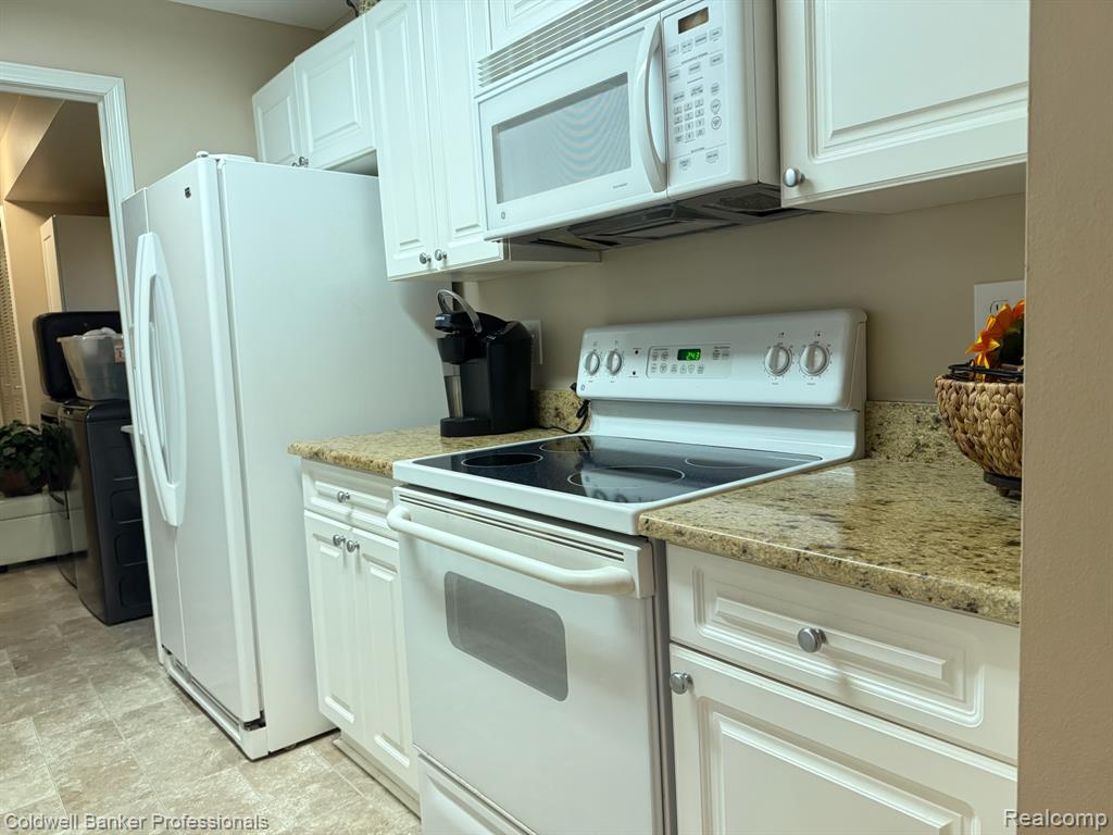 5349 Brookemonte Circle, Rochester, MI 48306 — Photo 23